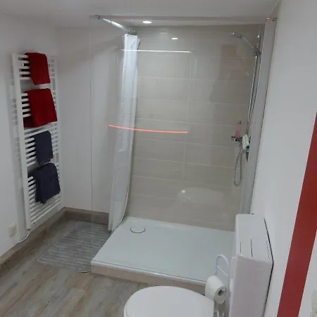 Romantic Wooden Lodge,sauna,schwimmteich,alleinstehend,absolut Ruhig Σπίτι διακοπών *